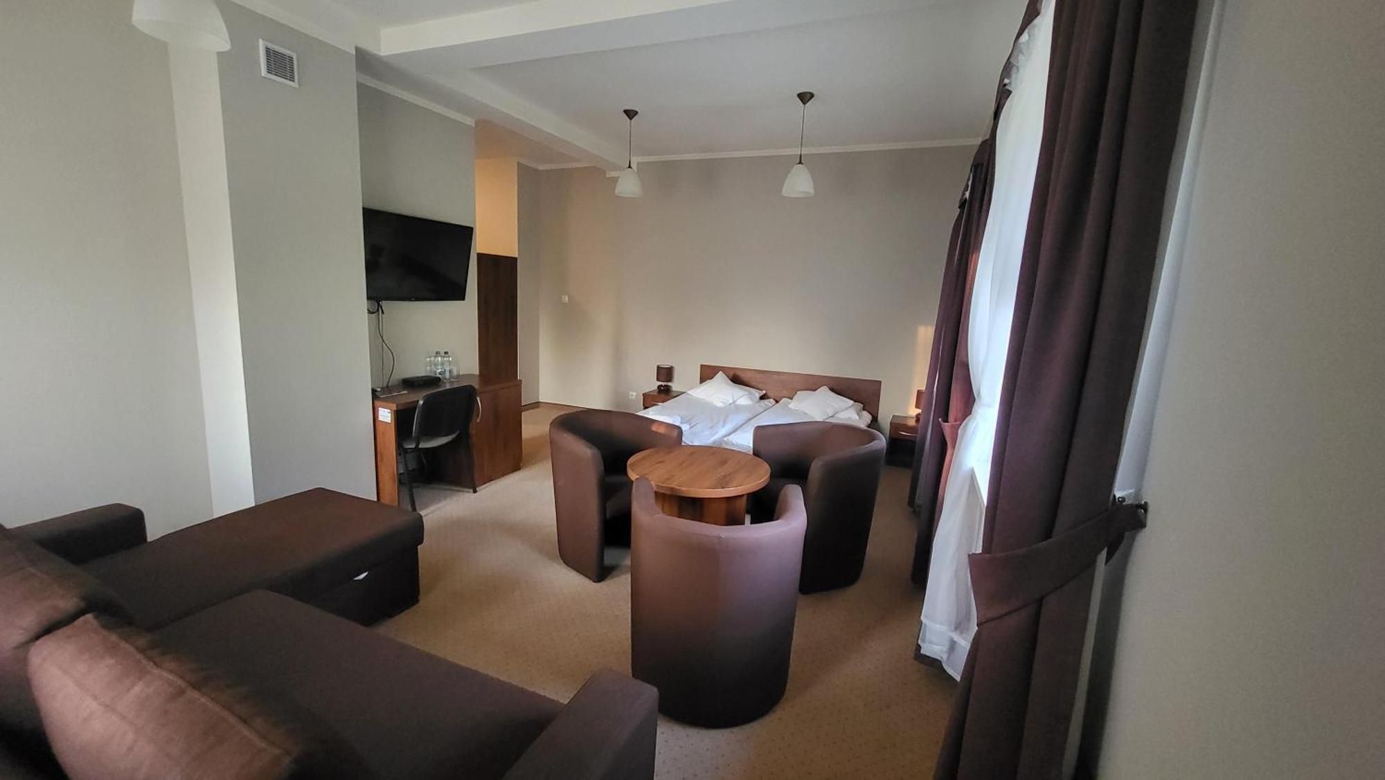 Hotel Chancza Spa & Restauracja Rakow  Екстериор снимка