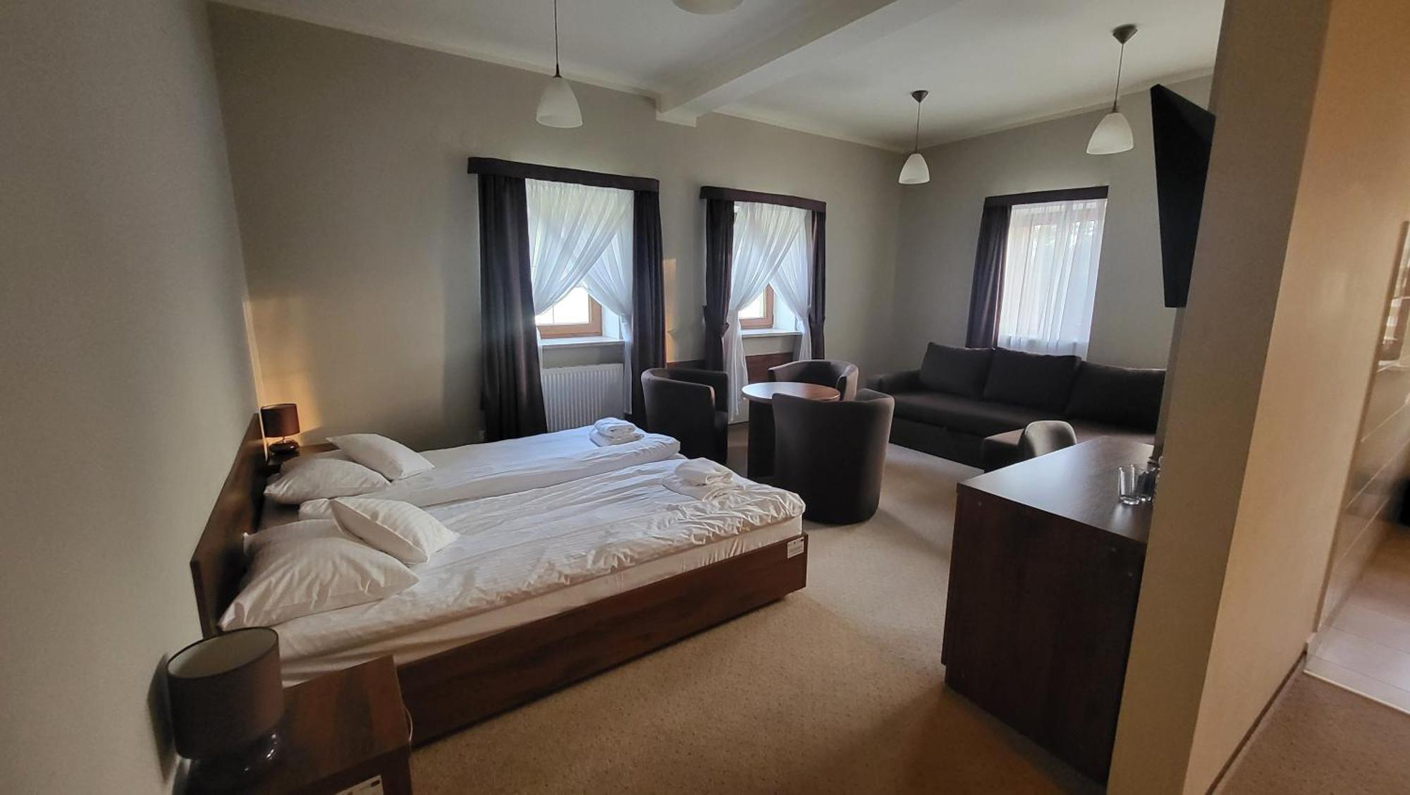 Hotel Chancza Spa & Restauracja Rakow  Екстериор снимка